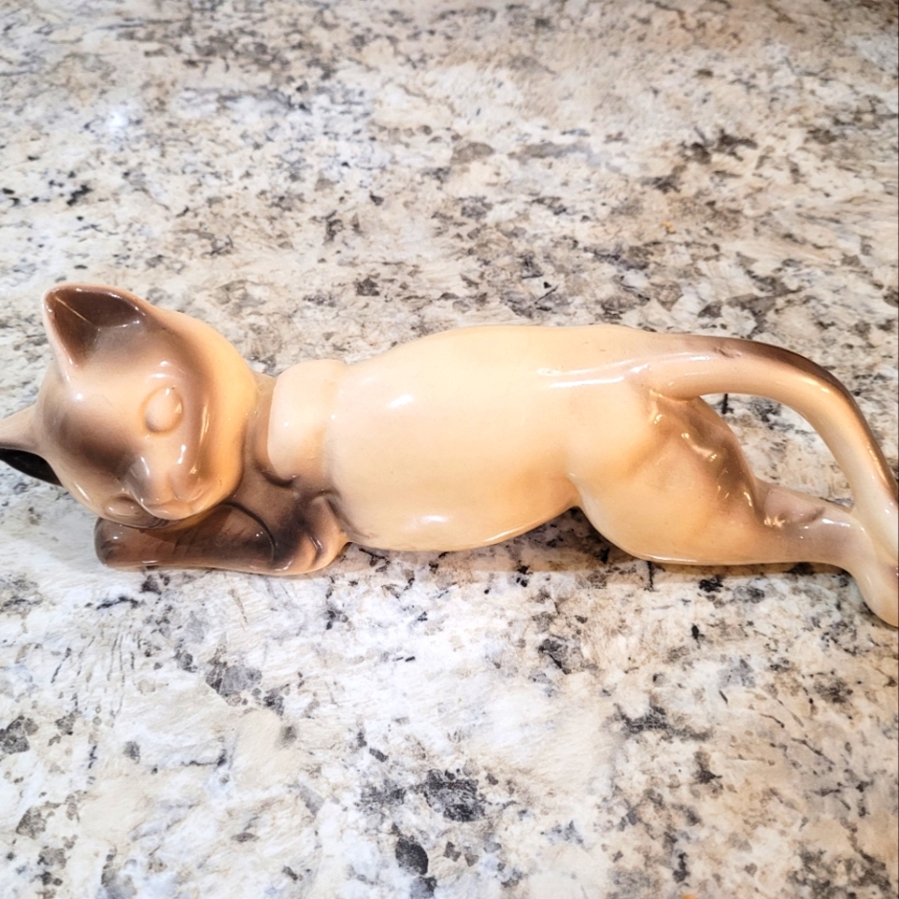 VINTAGE SIAMESE CAT